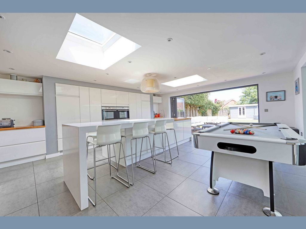 Property photo 3 of 22