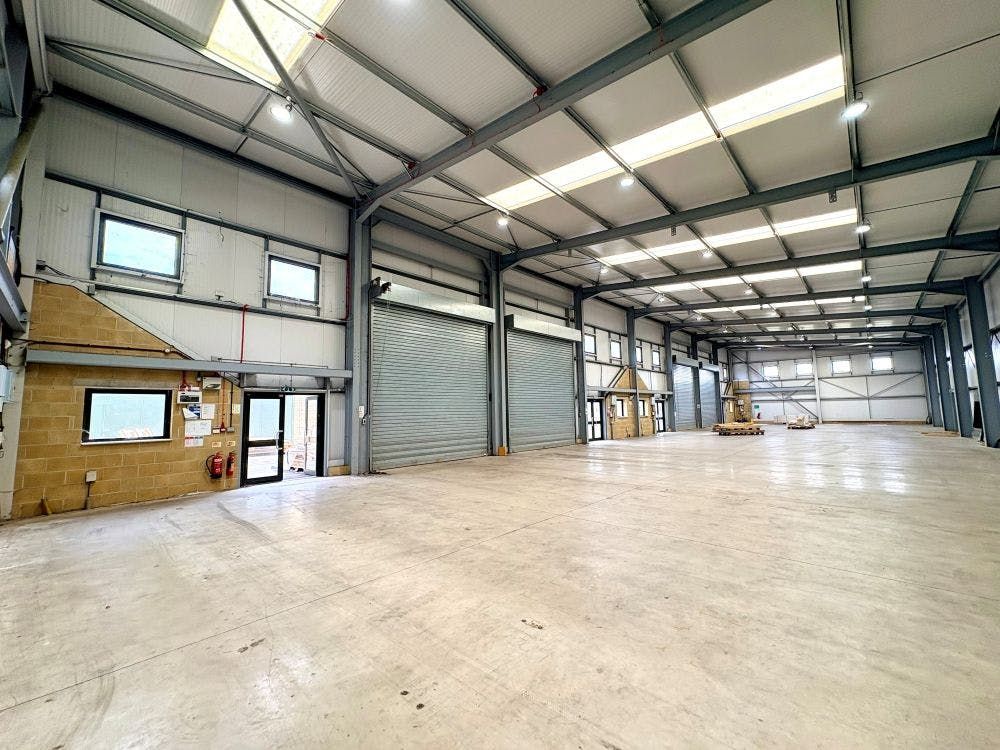 Property photo 2 of 6 Fsint1.Jpg