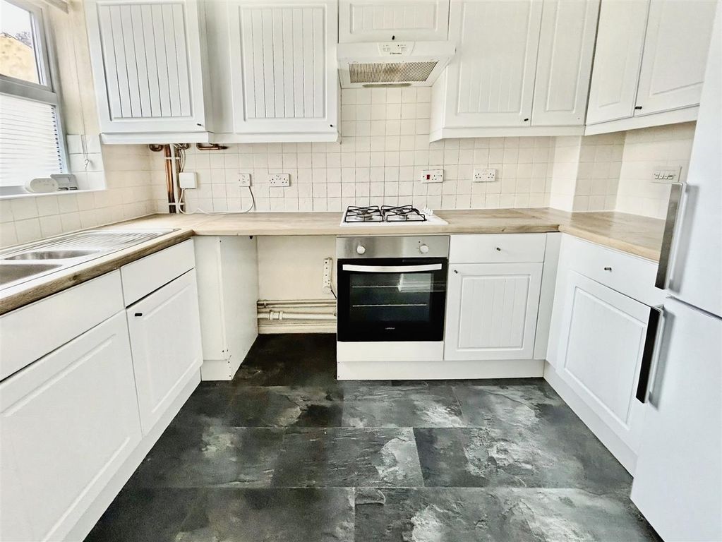 Property photo 2 of 13 Kitchen