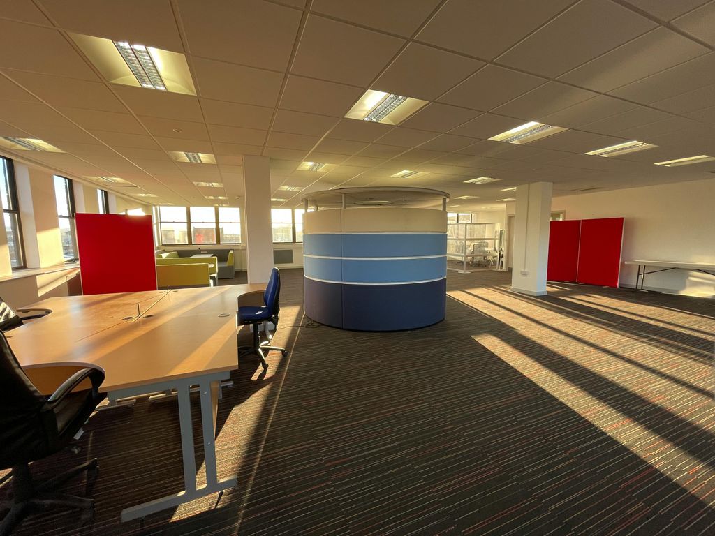 Property photo 3 of 10 Img_8712.Jpg