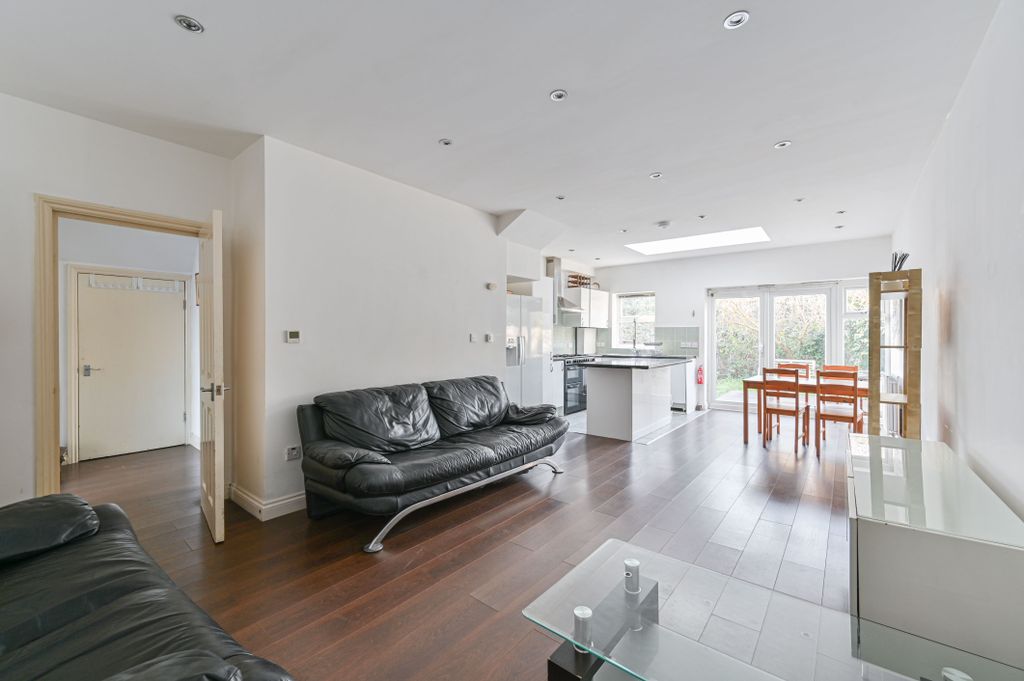 Property photo 3 of 9