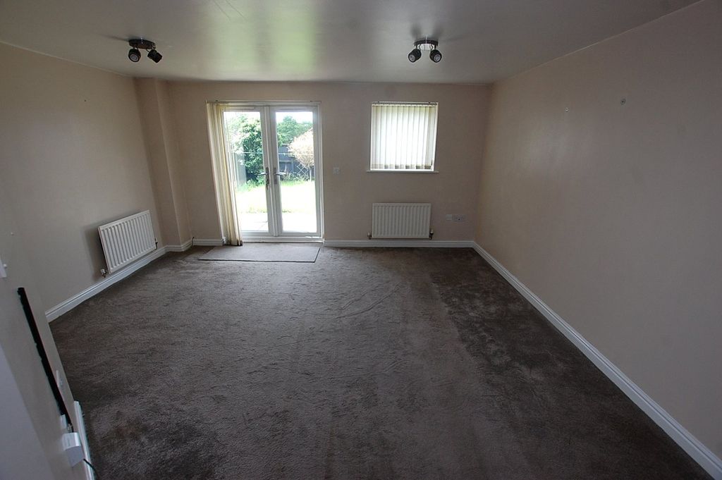 Property photo 2 of 19 Picture No. 09