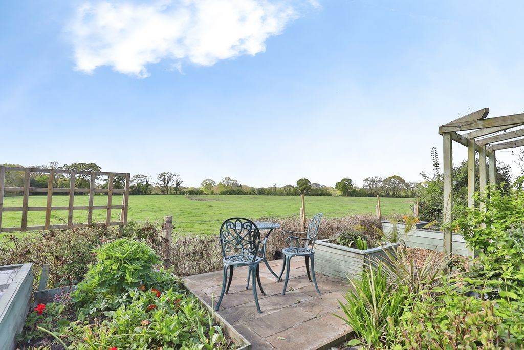Property photo 1 of 30 Pbox-Img.Jpg