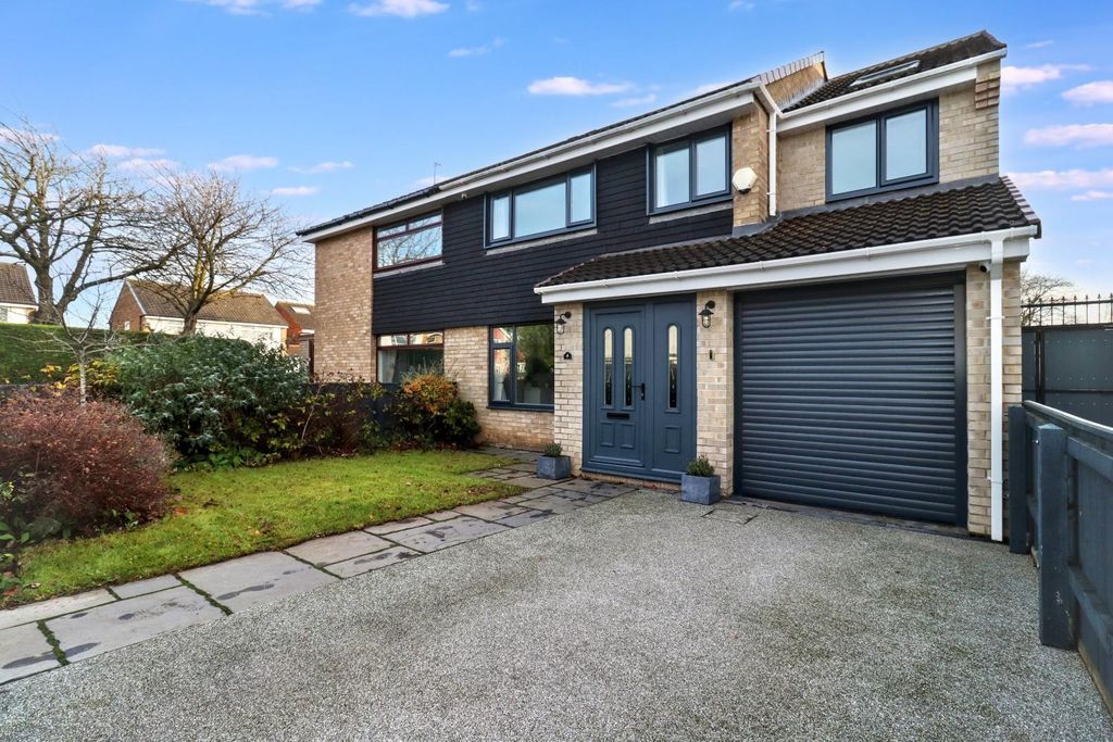 Property photo 1 of 30