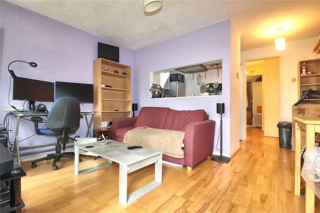 Property photo 2 of 6 Picture No. 10