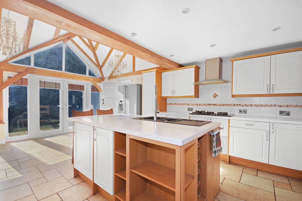 Property photo 2 of 17 Dsc_5406-Dsc_5410