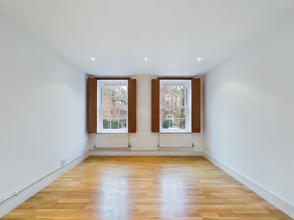 Property photo 3 of 45