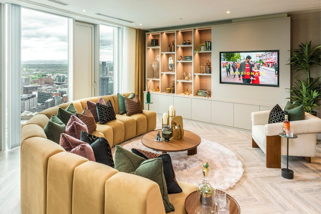 Property photo 2 of 30 Living Room