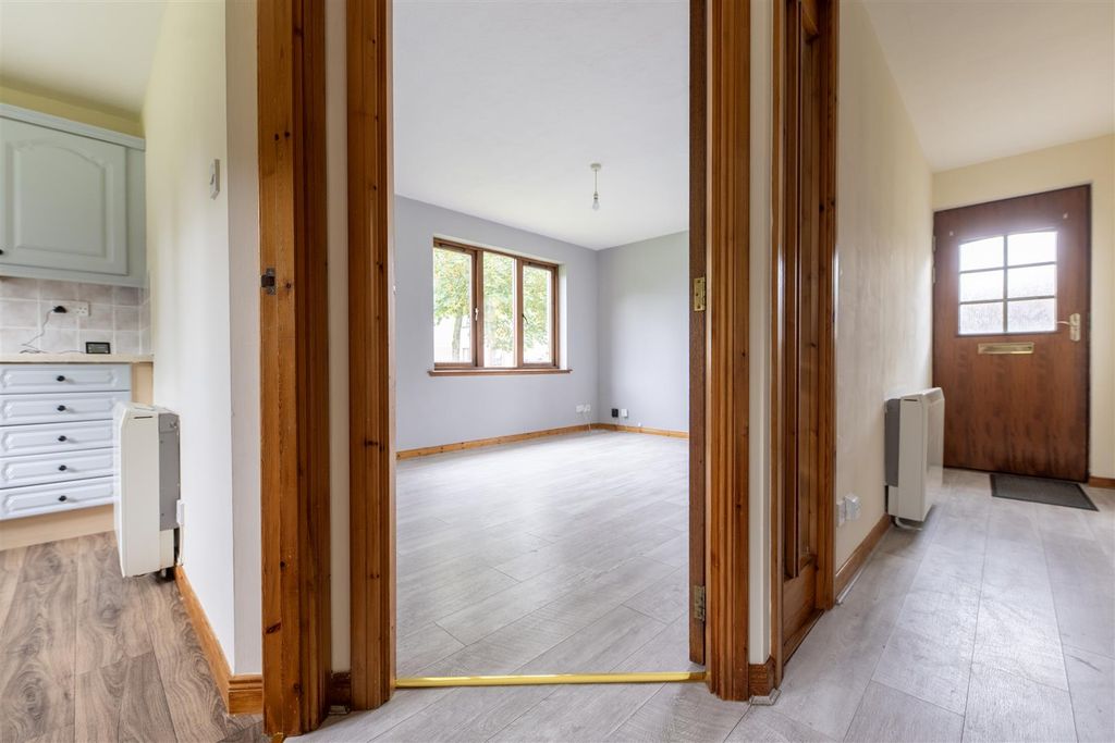Property photo 3 of 12 Alltan Court0013.Jpg