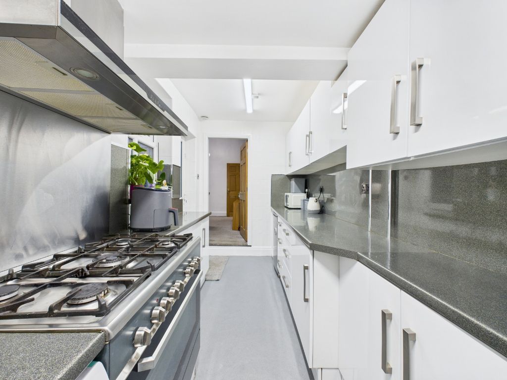 Property photo 3 of 11 4788625