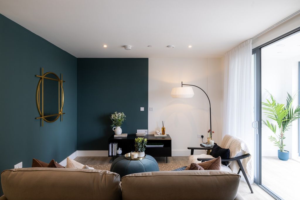 Property photo 2 of 11 Living Room