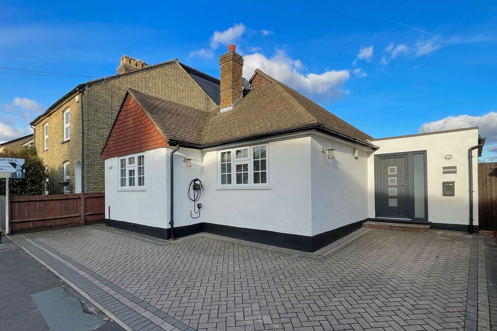 Property photo 1 of 41