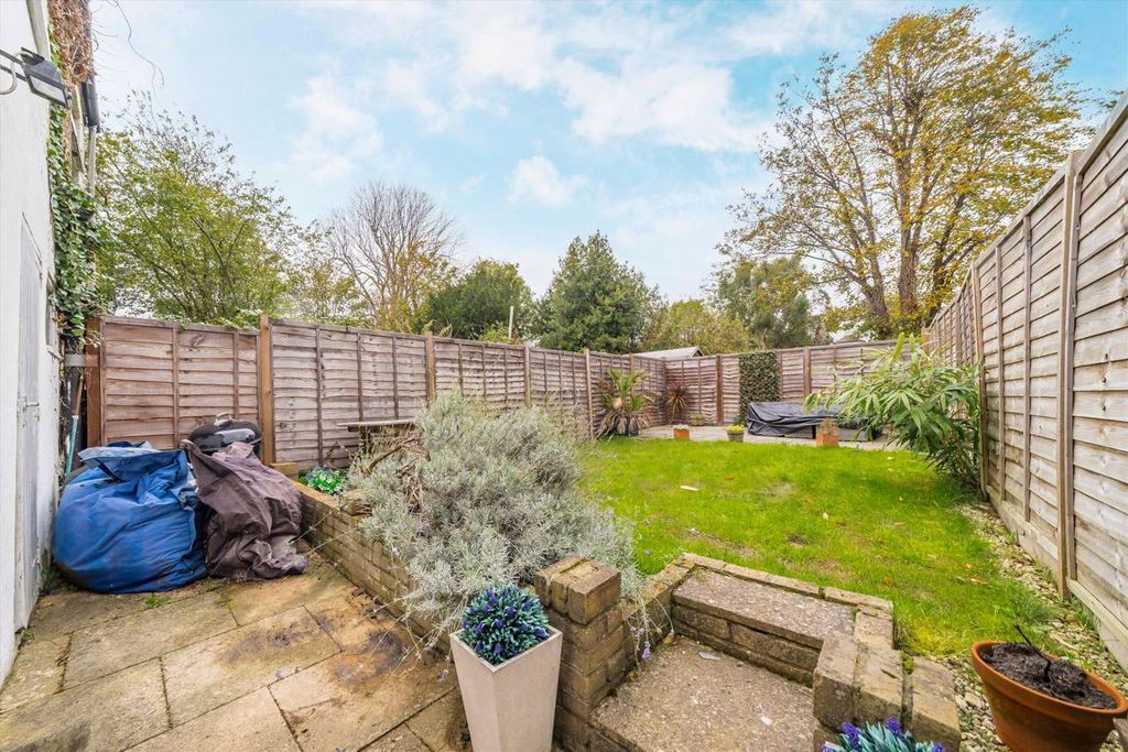 Property photo 3 of 7