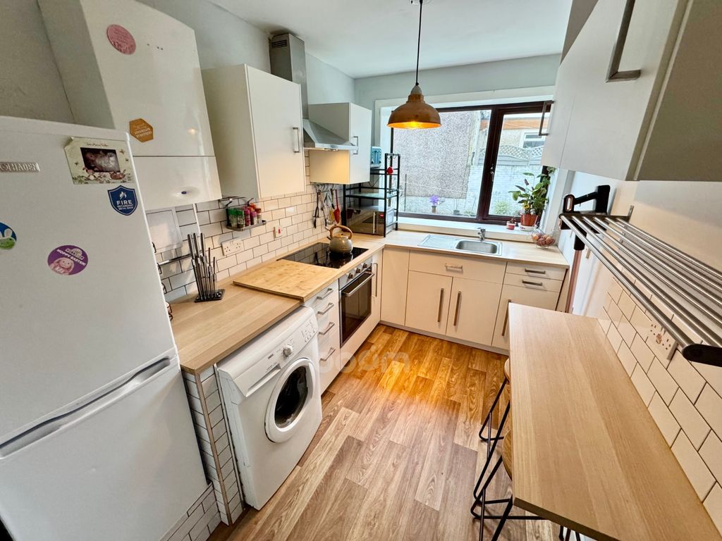 Property photo 3 of 29 Img_4744