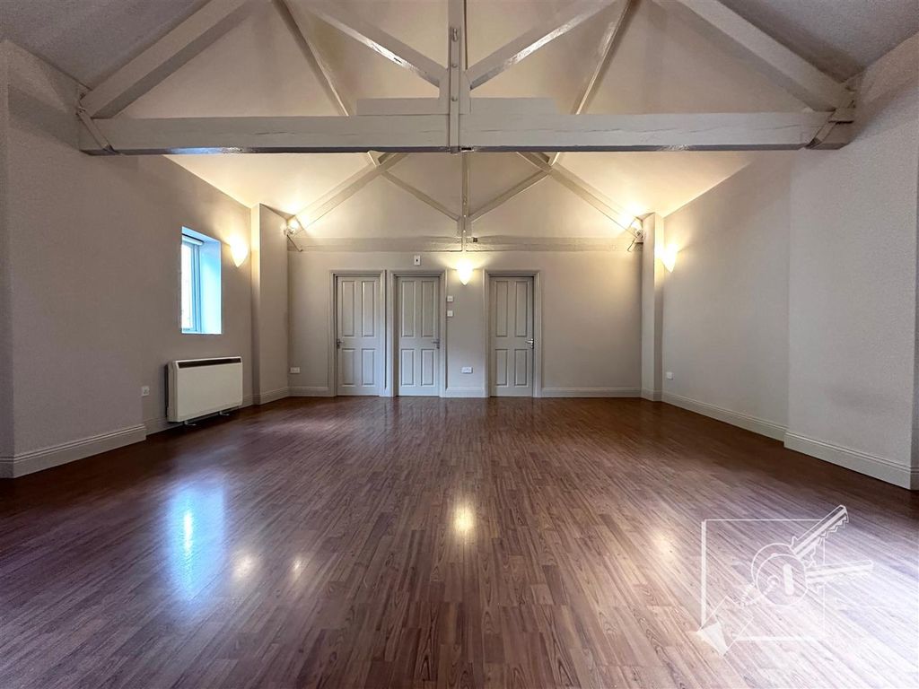 Property photo 3 of 11 Living Room