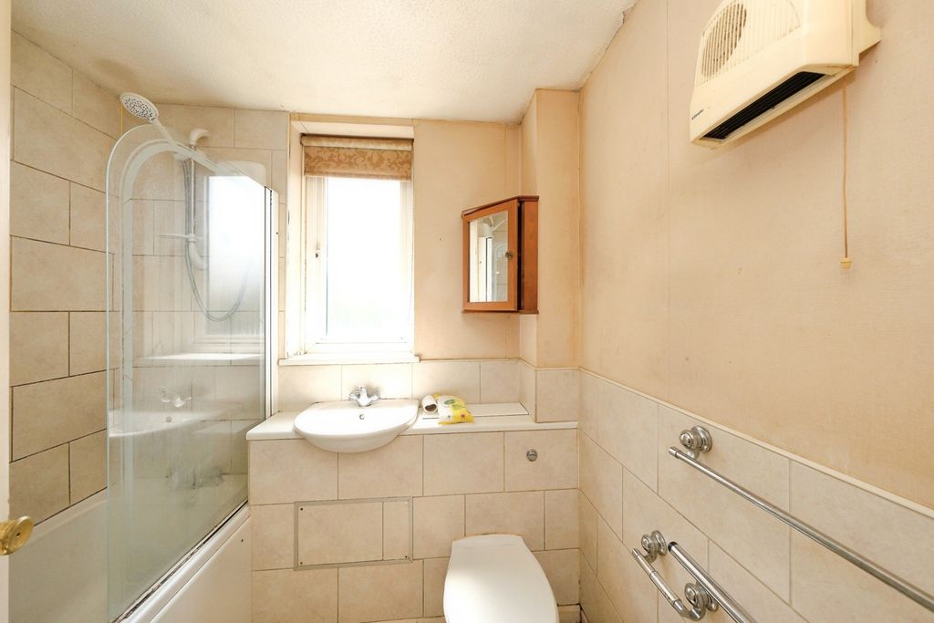 Property photo 2 of 12 Pbox-Img.Jpg