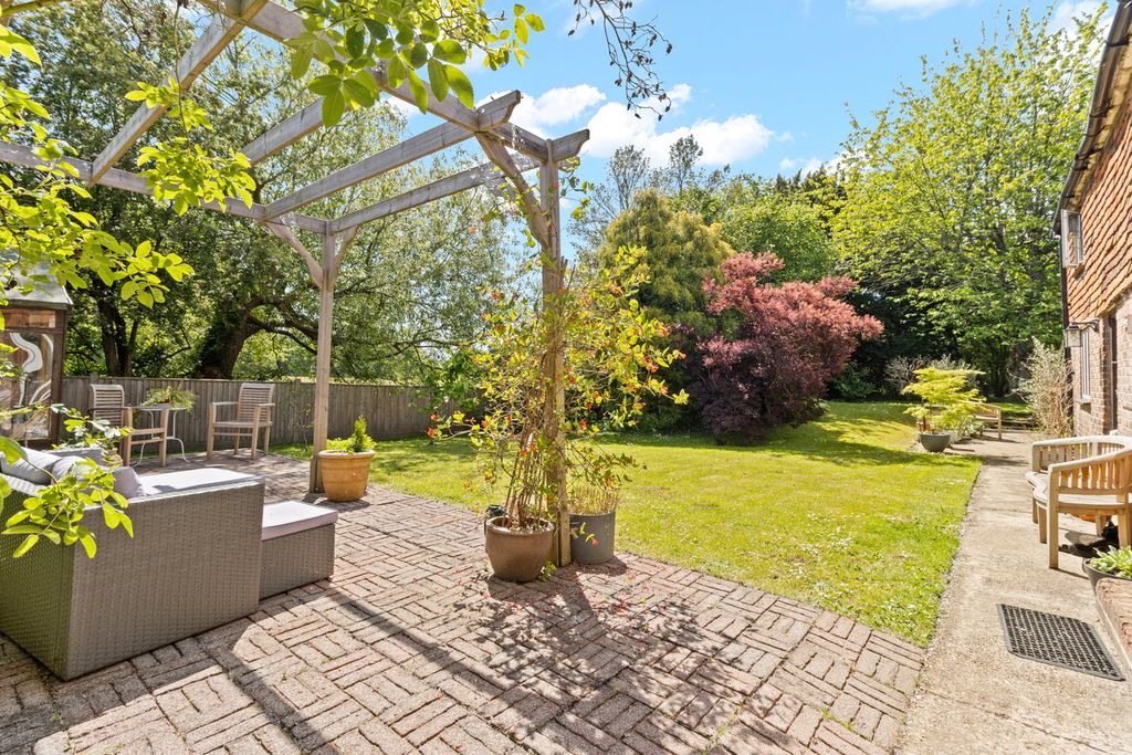 Property photo 3 of 27