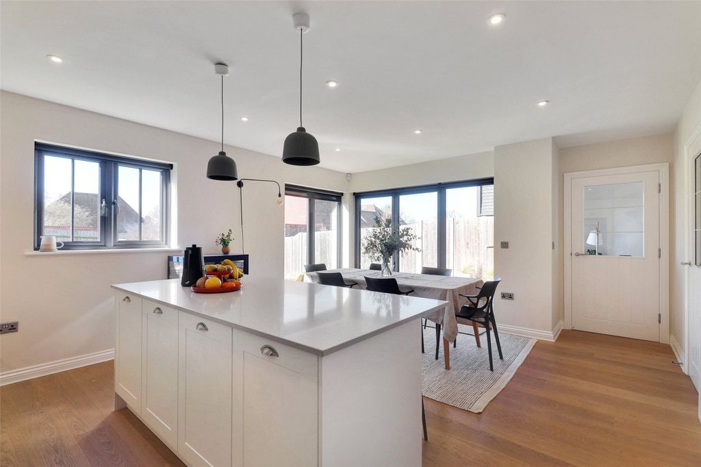 Property photo 3 of 18 Kitchen/Dining