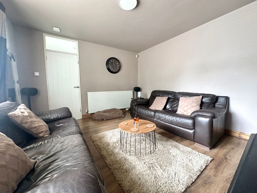 Property photo 3 of 22 Img_2296