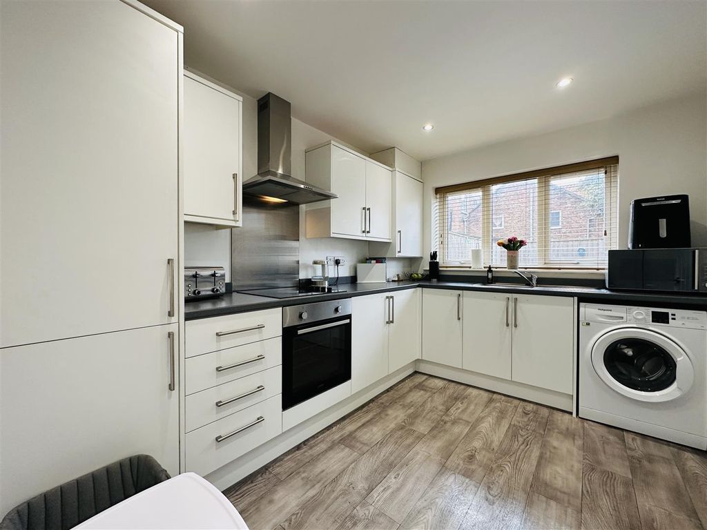Property photo 2 of 14 Kitchen ...Jpg