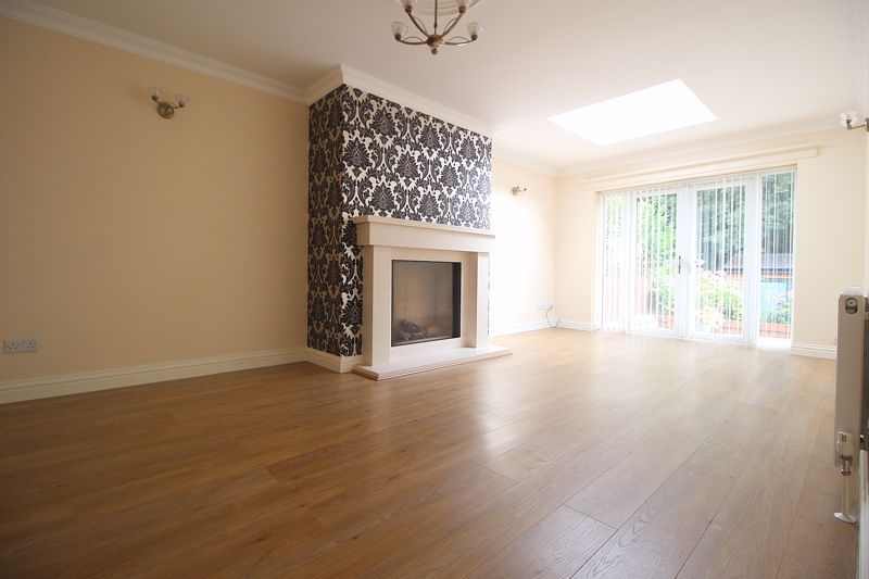 Property photo 2 of 19 Photo 28