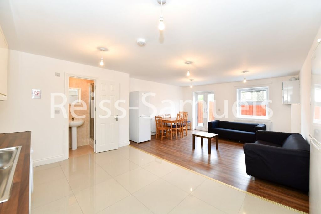Property photo 1 of 29