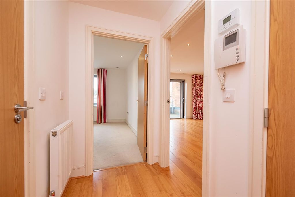 Property photo 2 of 12 Hallway.Jpg