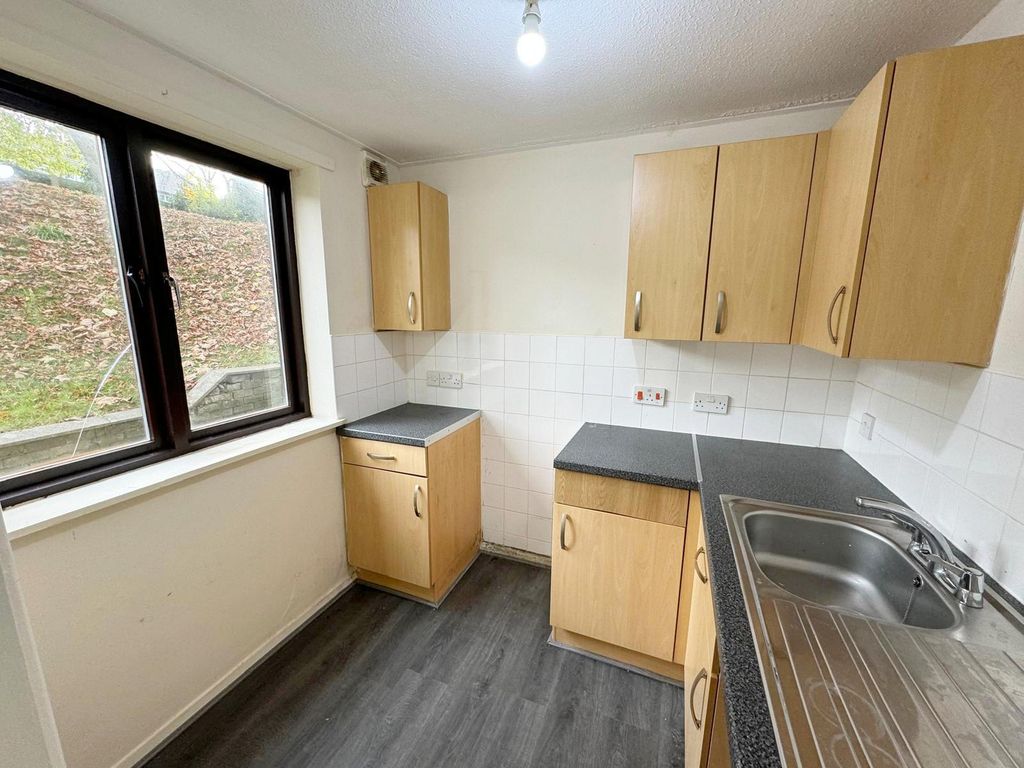 Property photo 2 of 4 4