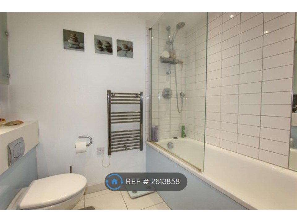 Property photo 1 of 5 Bathroom