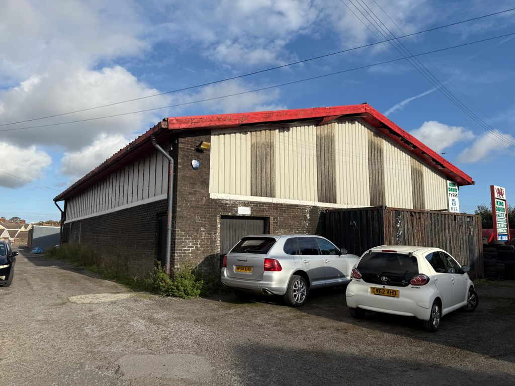 Property photo 3 of 6