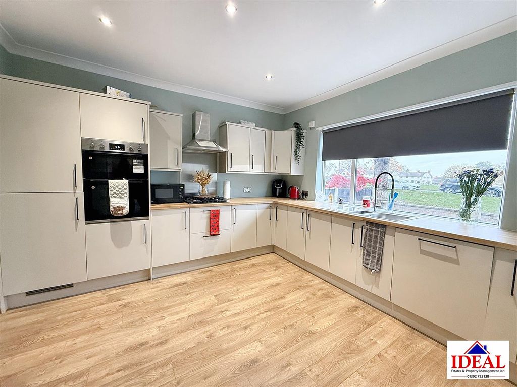 Property photo 2 of 15 Image00014.Jpg