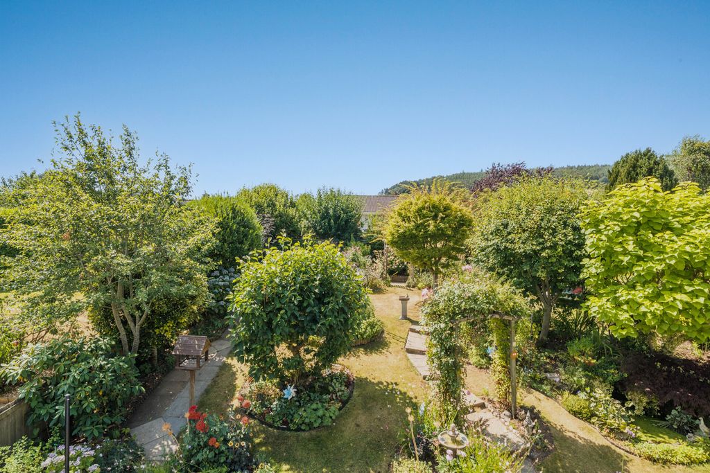 Property photo 2 of 32 1498821-20-6A6A0B...