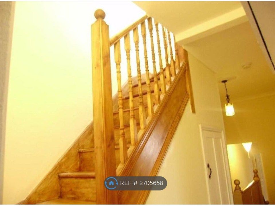 Property photo 1 of 9 Own Set Of Stairs Leading To Your Room