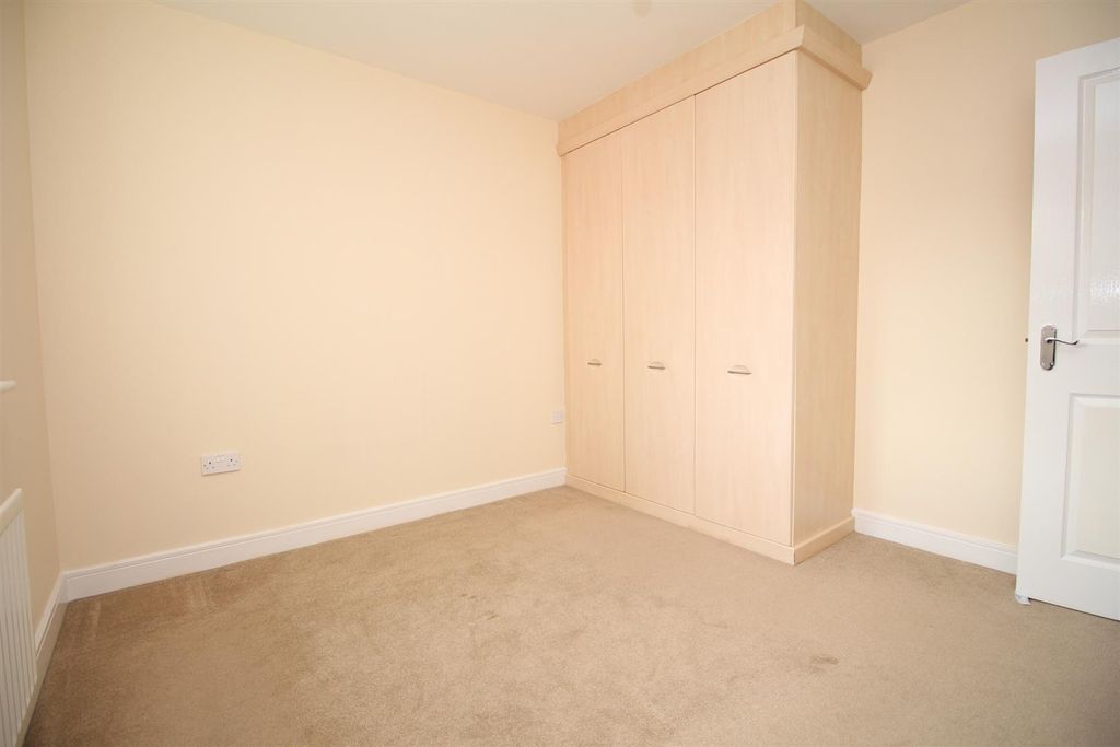 Property photo 3 of 7 38 Swaffer Way 5.Jpg