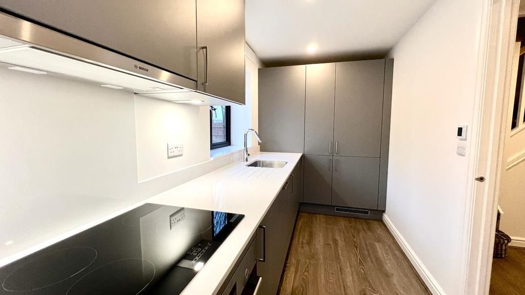 Property photo 3 of 10 2214663