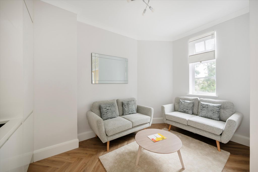 Property photo 1 of 18 Image