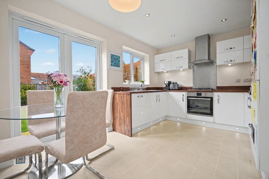 Property photo 1 of 20 Picture No. 02