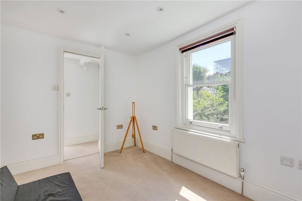 Property photo 3 of 6