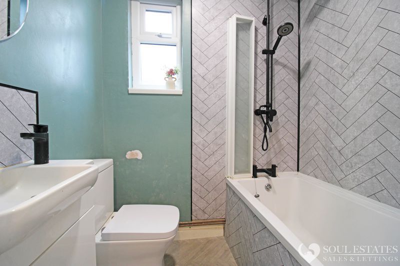 Property photo 3 of 13 Bathroom