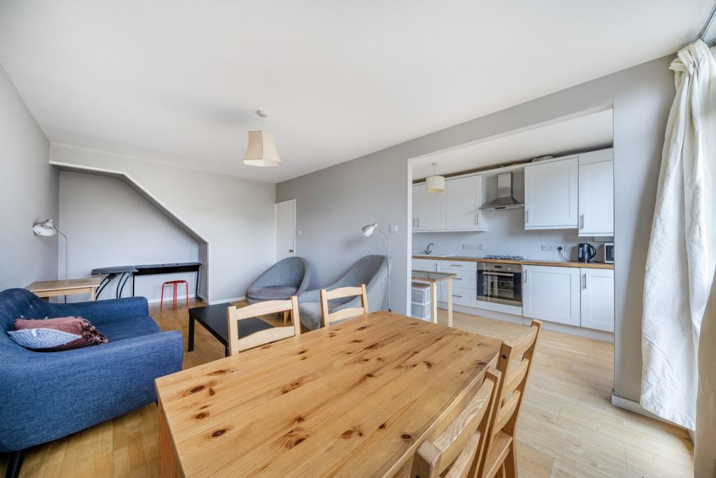 Property photo 2 of 8 1202958 (3)