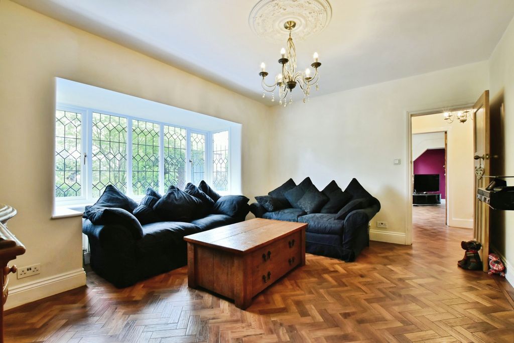 Property photo 2 of 15