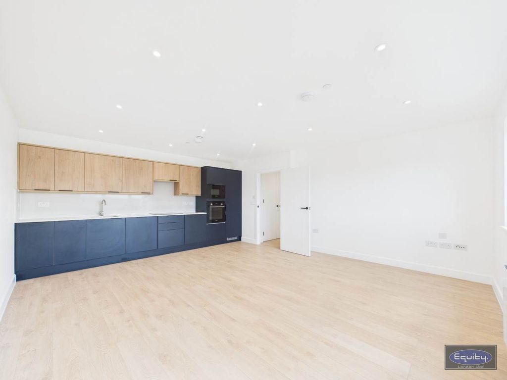 Property photo 1 of 6 Kitchen Living Room