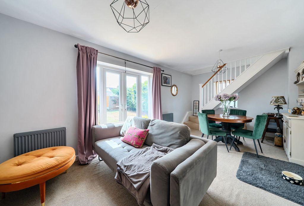 Property photo 3 of 12 1341461-8-68A71Ef...