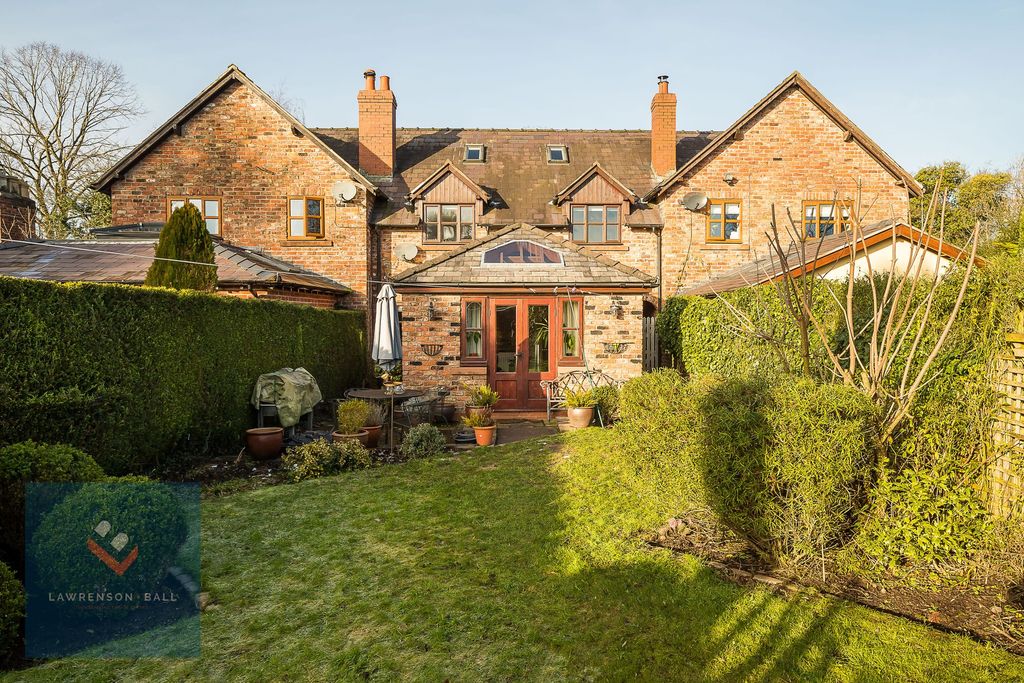 Property photo 2 of 20 Rear Garden