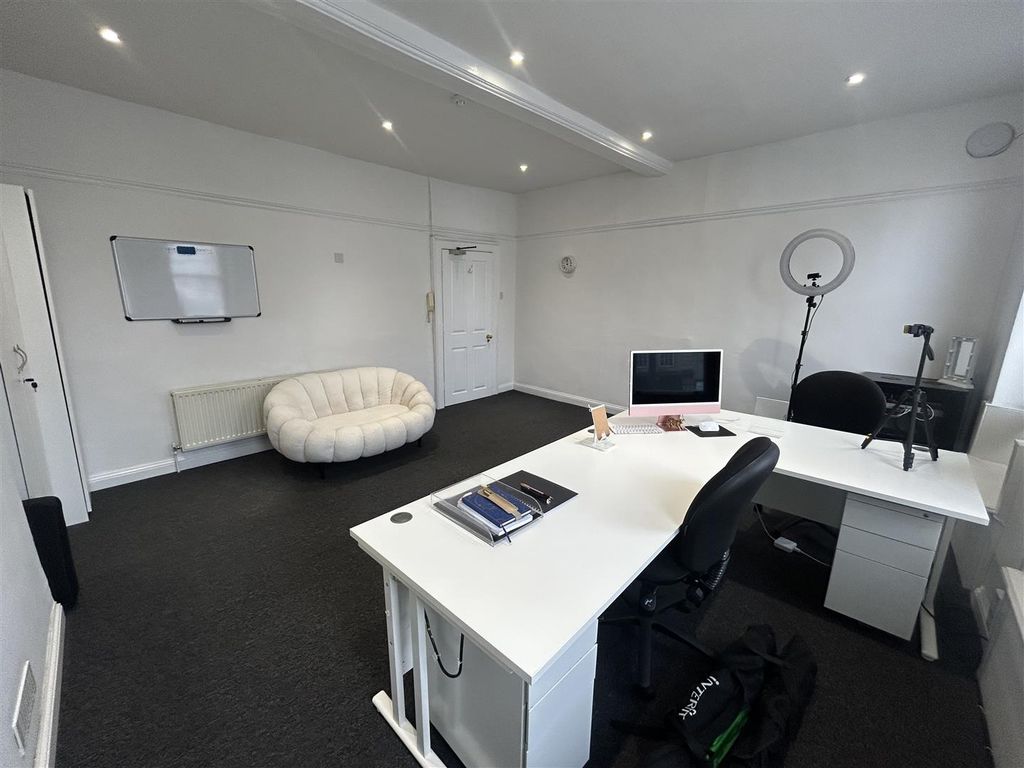 Property photo 3 of 7 Img_0971.Jpeg