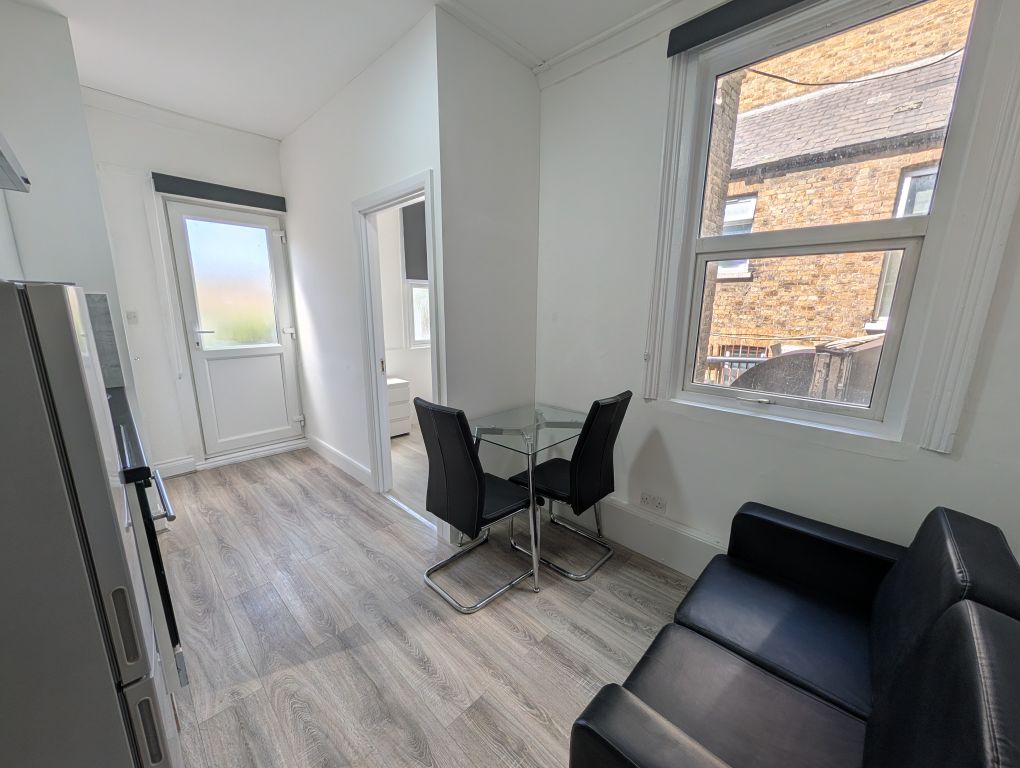 Property photo 3 of 8