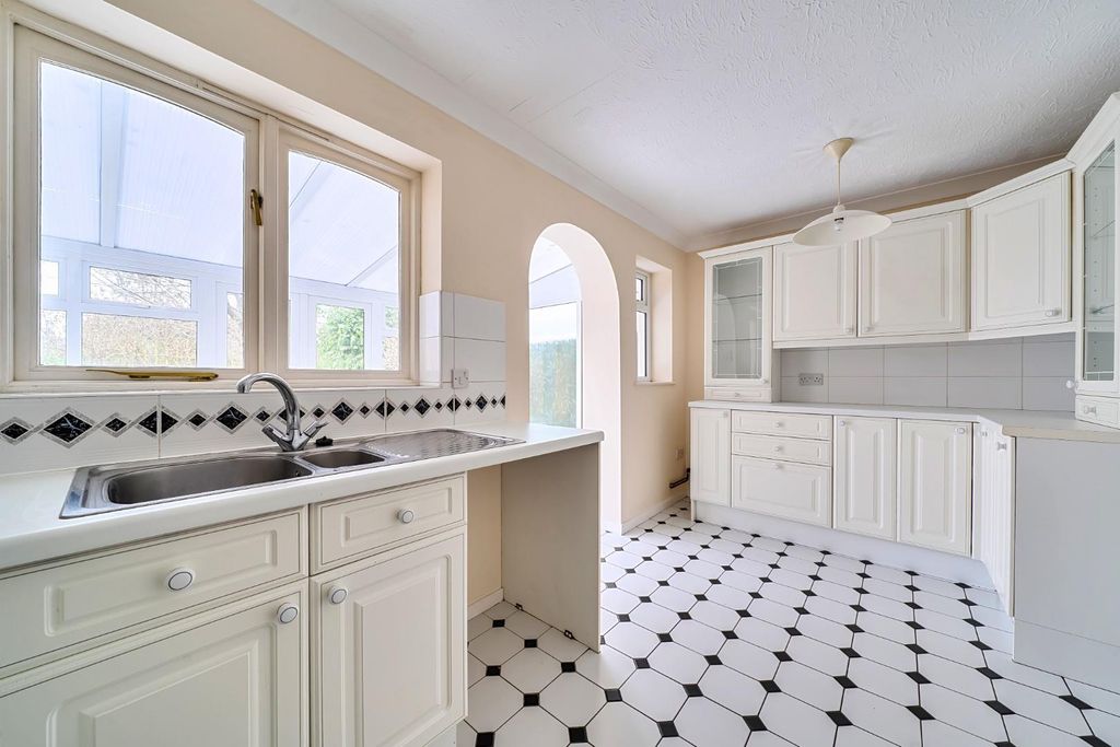 Property photo 2 of 23 1415713-8-69A188474E913.Jpg