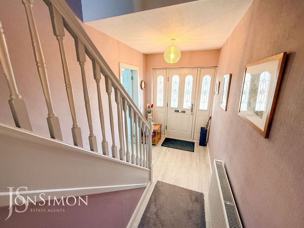 Property photo 3 of 38