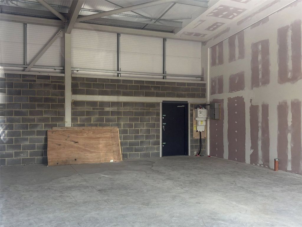 Property photo 2 of 3 Picture No. 04