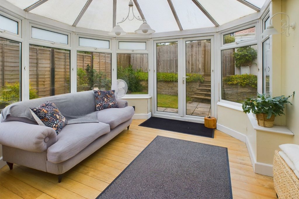 Property photo 3 of 13 Conservatory